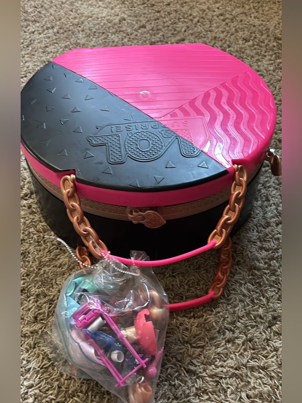 L.O.L. Surprise! Hair Salon Playset,